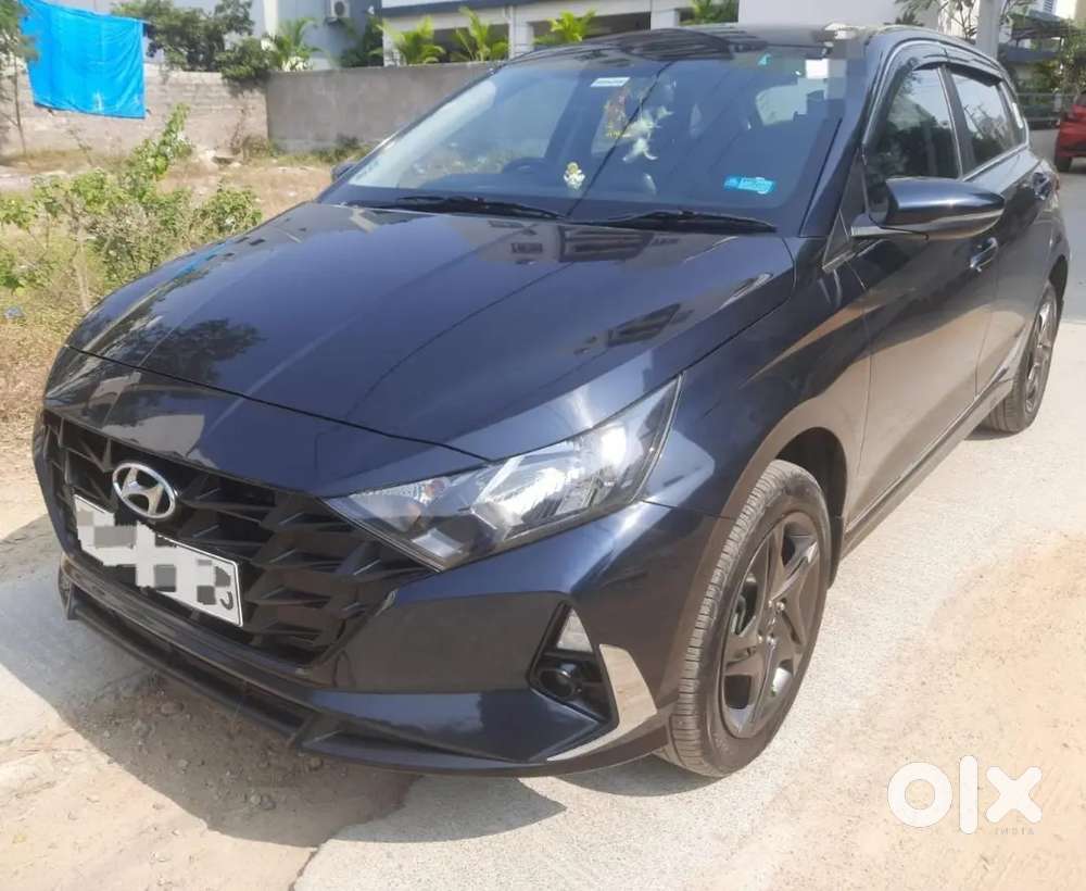 Hyundai I20 Sportz 2023 Model Automatic Petrol Version Well Maintained