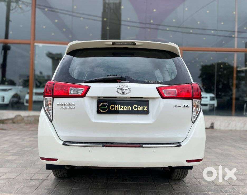 Toyota Innova Crysta 2.4 V 8 STR, 2019, Diesel