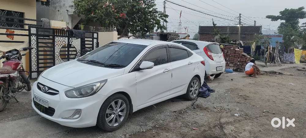Hyundai Verna 2012 Petrol Well Maintained