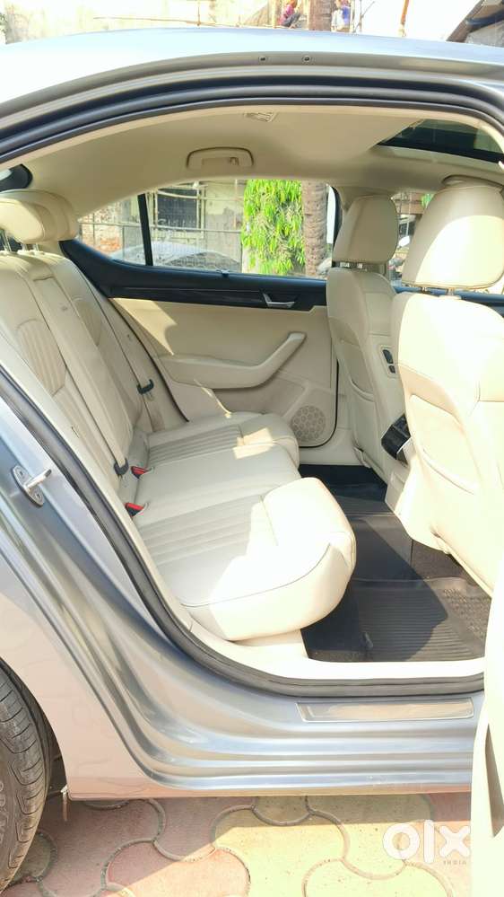 Skoda Superb 2.0 Tsi At L&k, 2019, Petrol