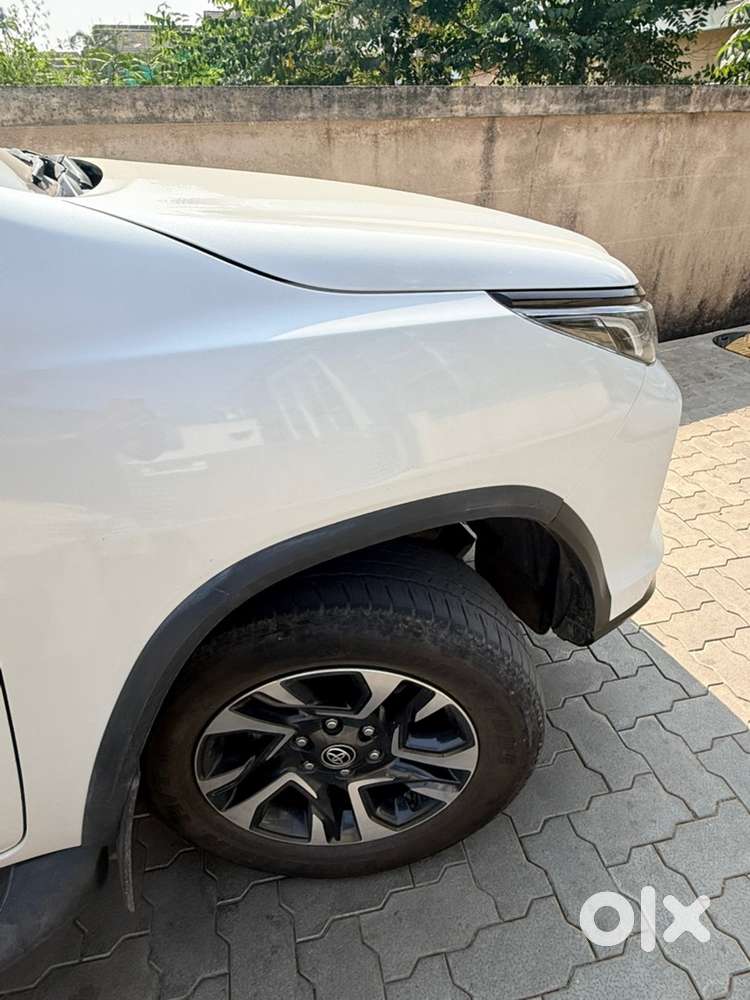 Toyota Fortuner Legender 2023 Diesel