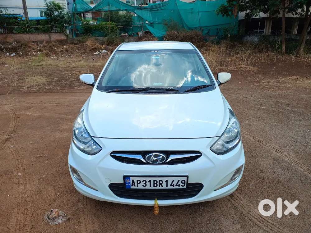 Hyundai Fluidic Verna 2011 Diesel 105000 Km Driven