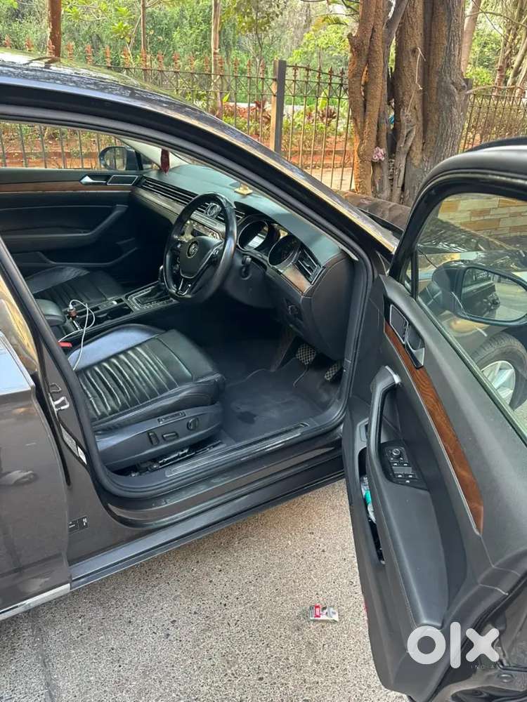Volkswagen Passat 2019 With Sunroof