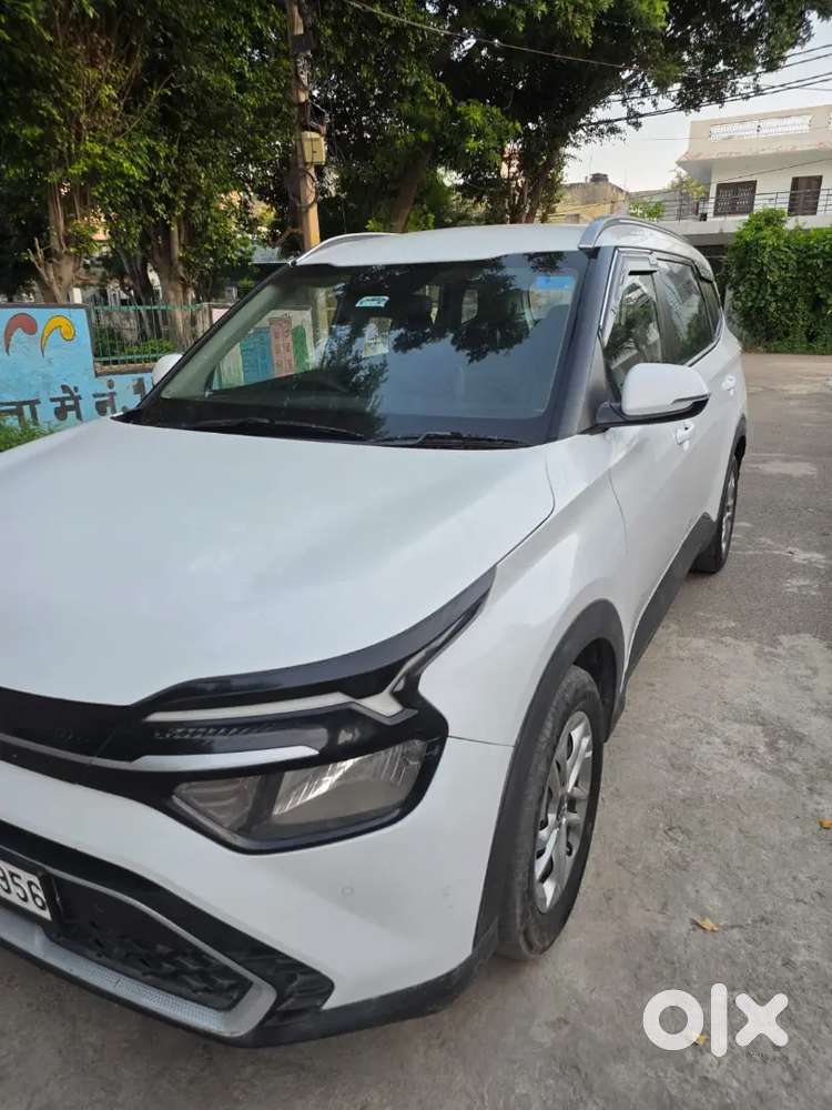 Oct 2022 Model Kia Carens Prestige 1.5 Diesel 7 Str All Original Paint