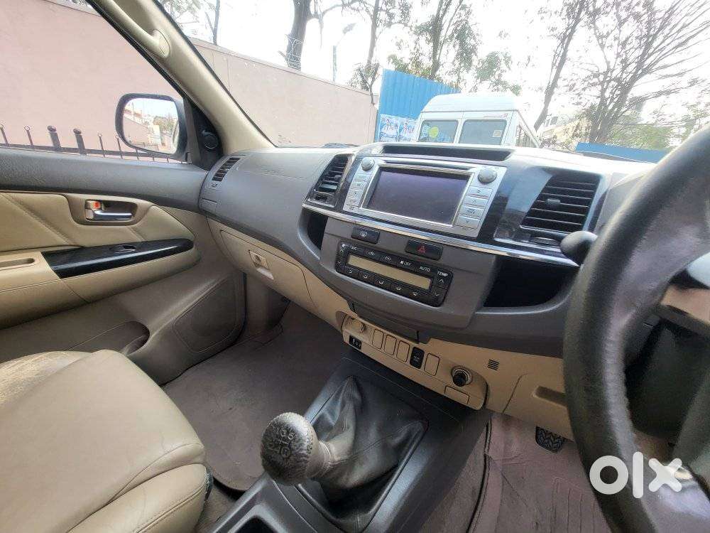 Toyota Fortuner 3.0 4x2 Mt, 2012