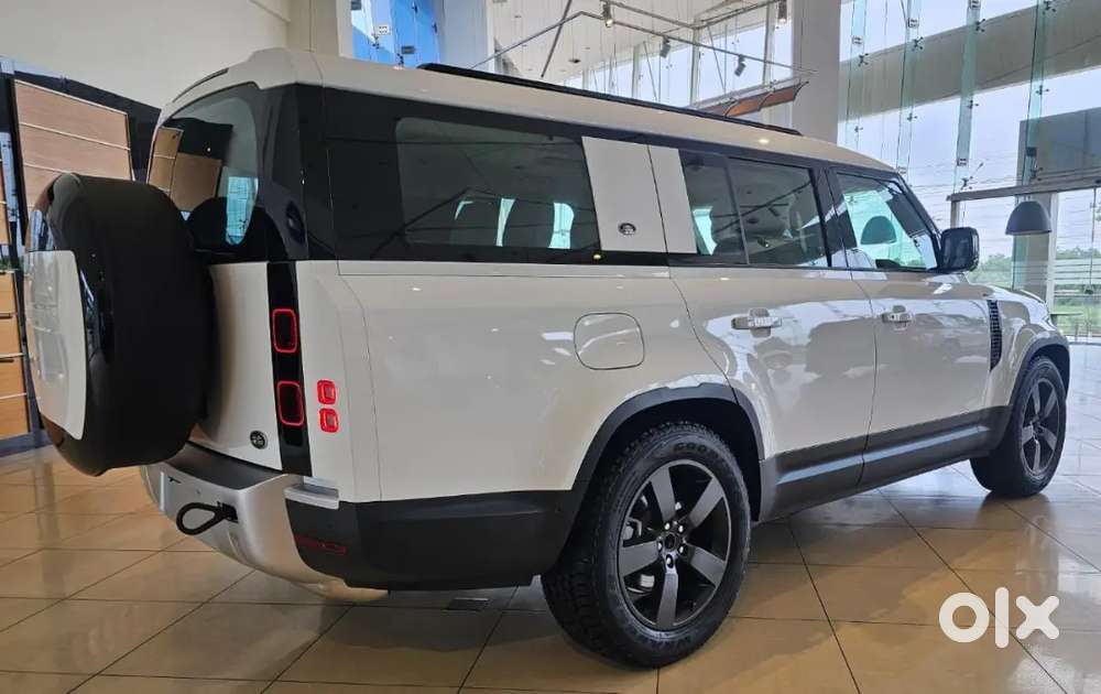 Land Rover Defender 2023 Diesel 45000 Km Driven