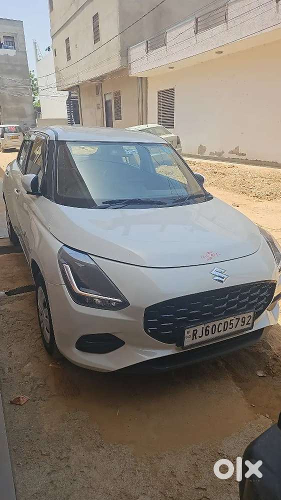 Maruti Suzuki Swift 2025 Petrol 37500 Km Driven