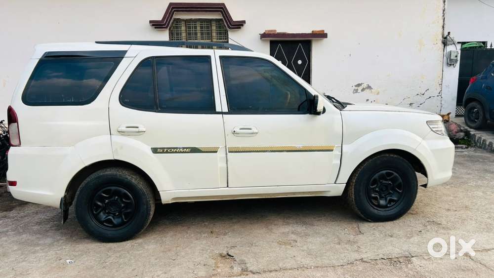 Tata Safari Storme 2013 Diesel 115000 Km Driven