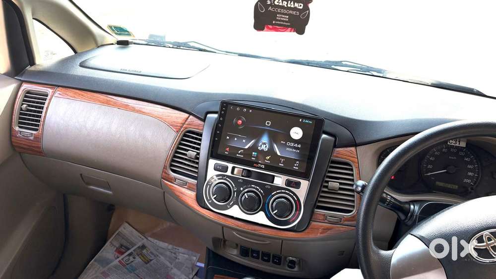 Toyota Innova, 2015