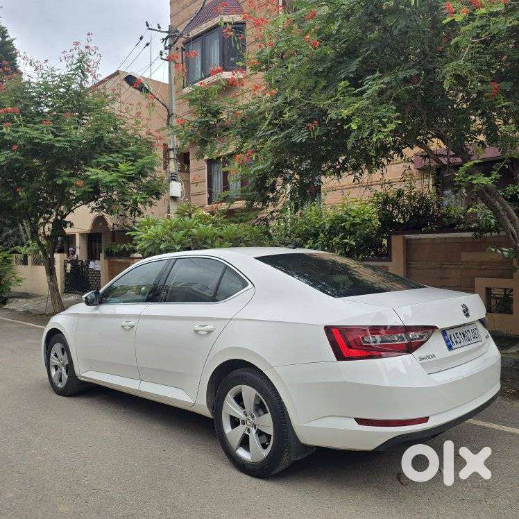Skoda Superb Style 1.8, 2018, Petrol