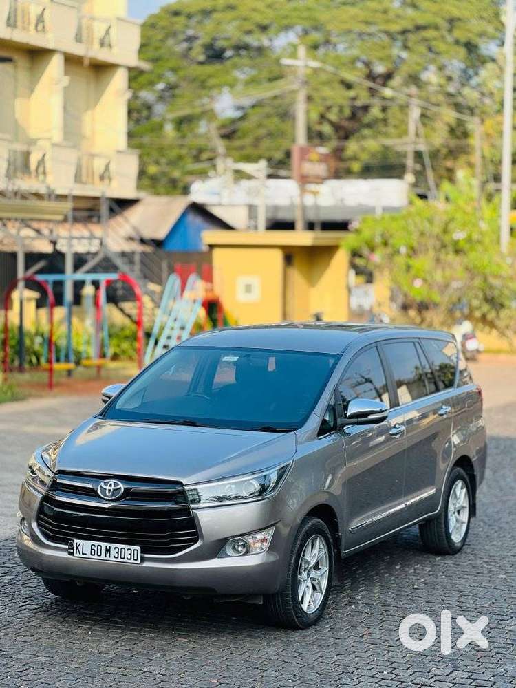 Toyota Innova Crysta 2.4 V, 2017, Diesel