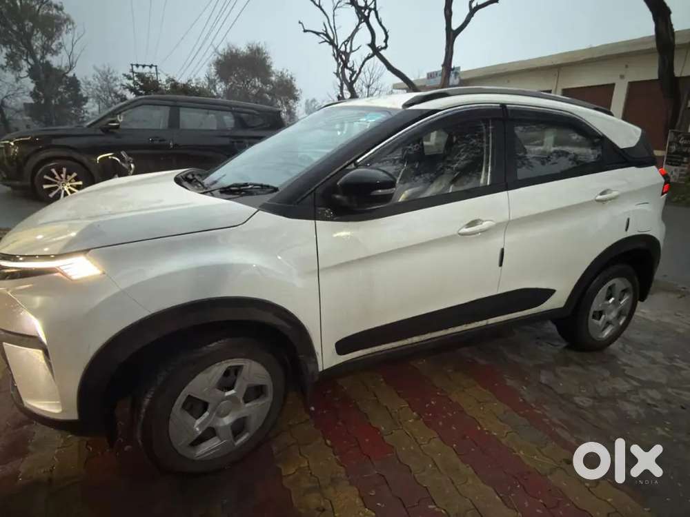 Tata Nexon 2025 Petrol 4500 Km Driven