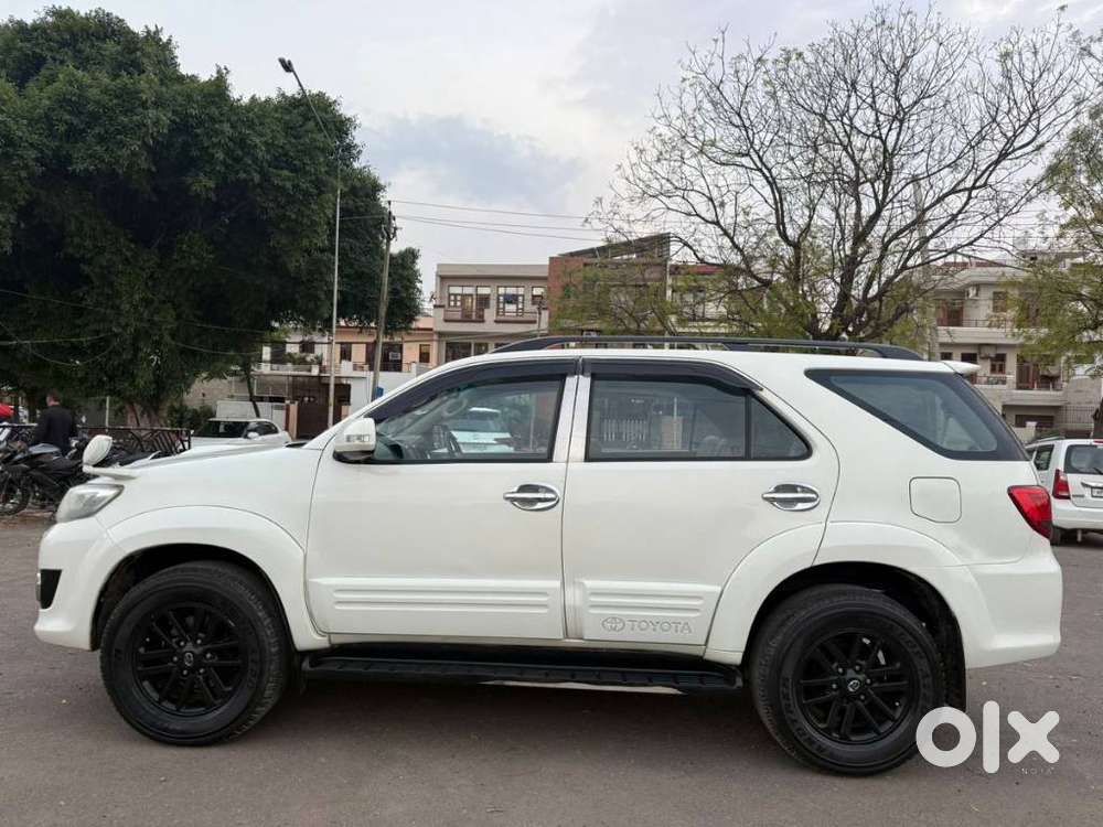 Toyota Fortuner 3.0 4x2 Automatic, 2013, Diesel