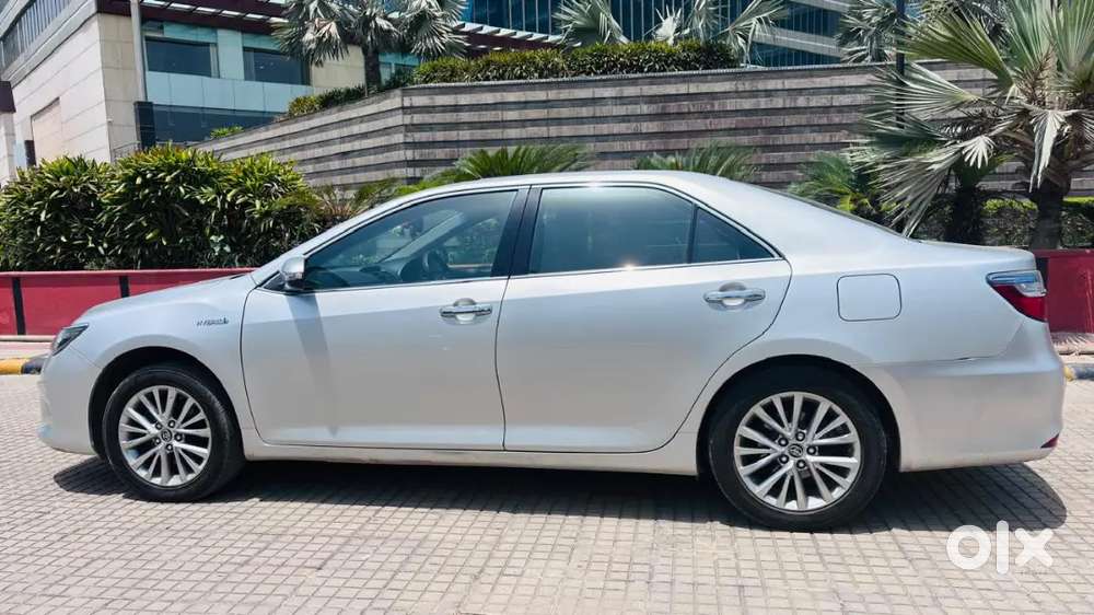 Toyota Camry Hybrid 2018 Car