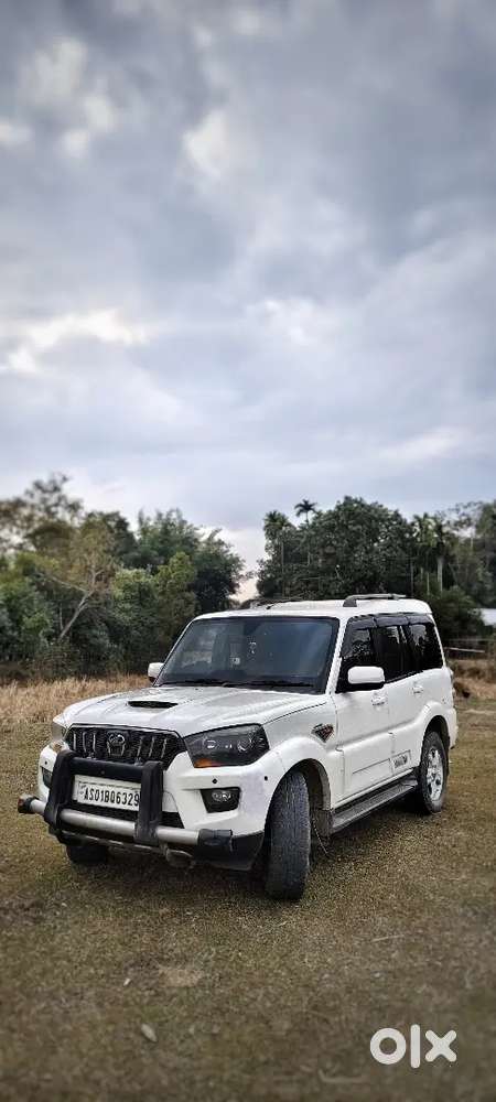 Mahindra Scorpio 2.2 S10 2015