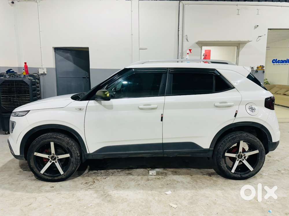 2019 Hyundai Venue Petrol Manual