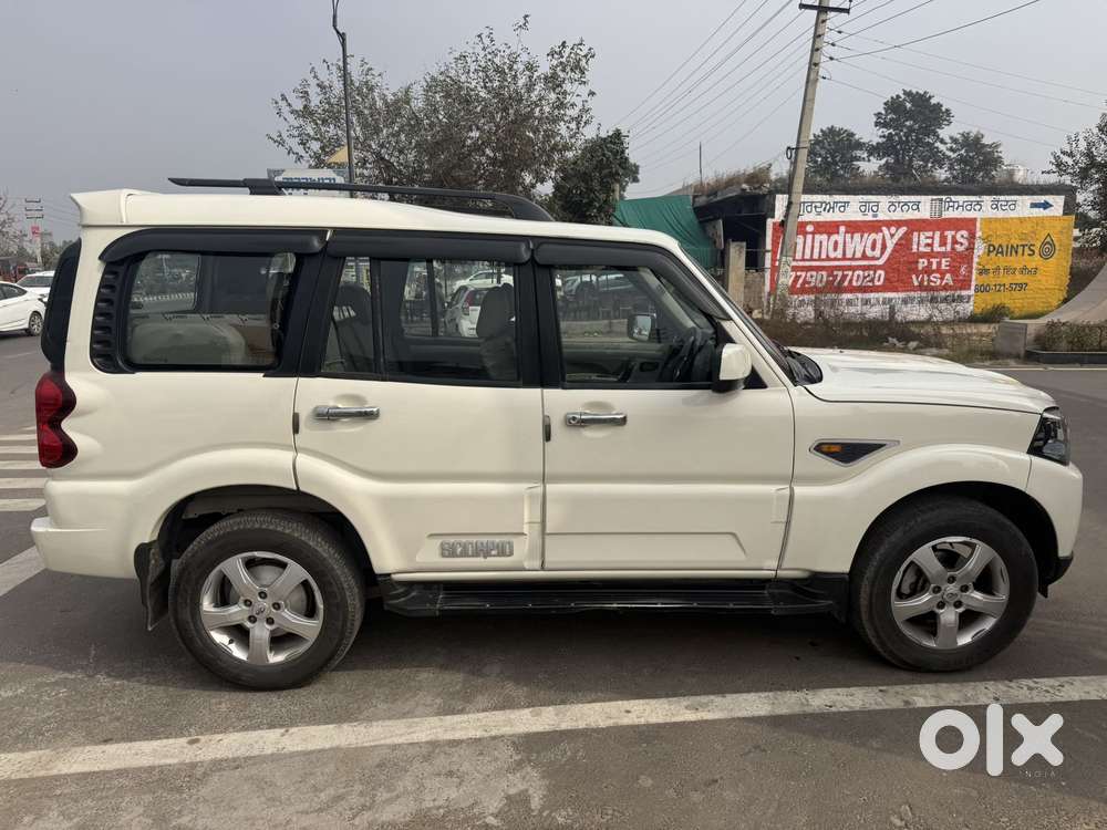 Mahindra Scorpio S10 8 Seater, 2017, Diesel