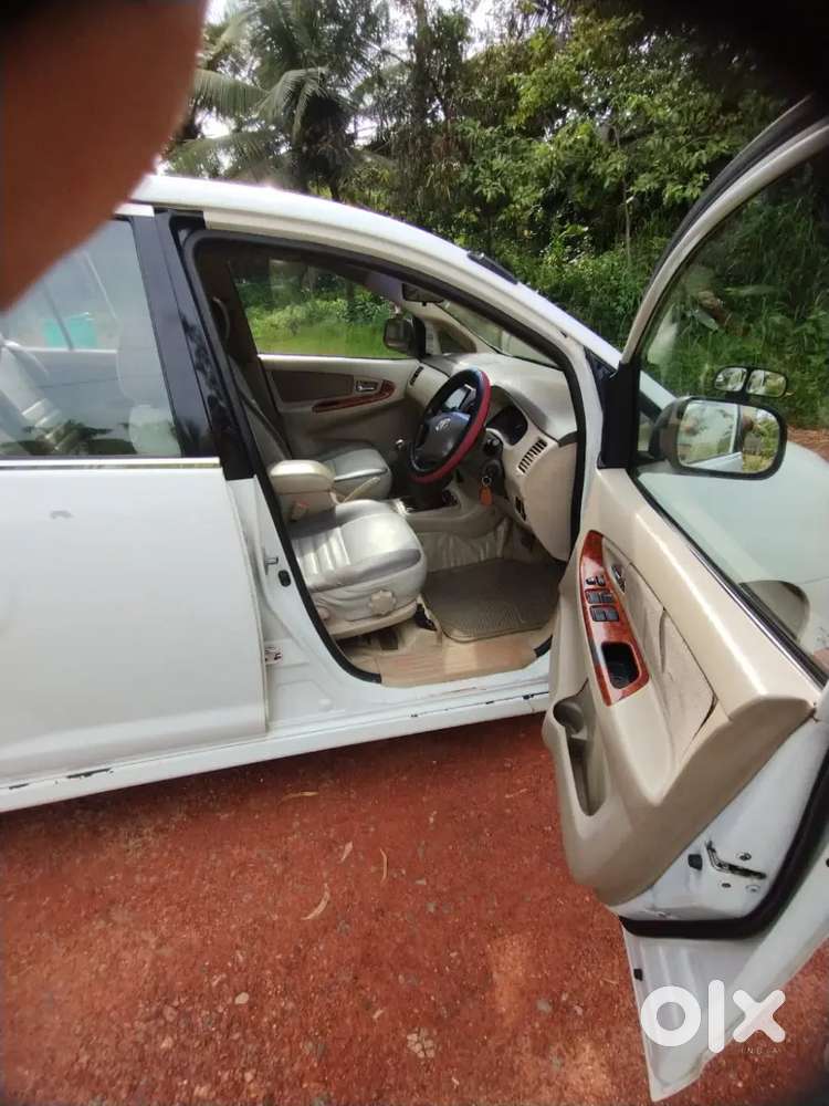 Toyota Innova G2 8 Str 2007 Diesel Manual
