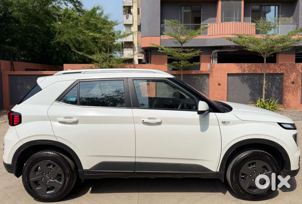 Hyundai Venue 1.2 S Plus, 2023, Petrol