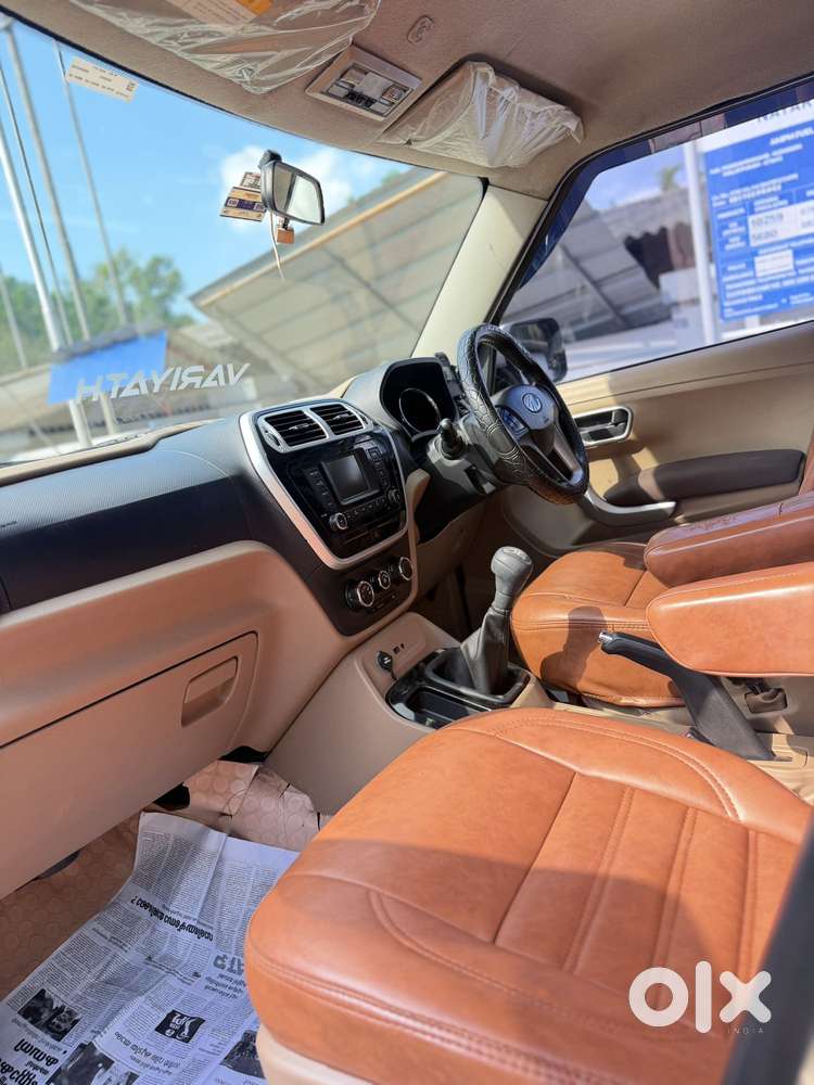 Mahindra Tuv 300 T8, 2016, Diesel