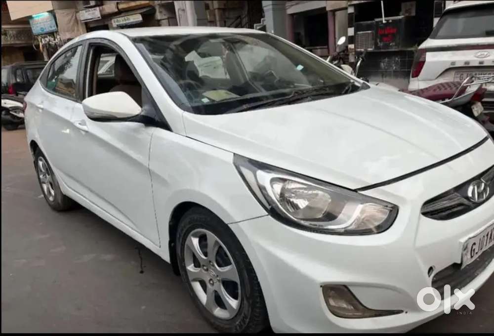 Hyundai Verna Fluidic Crdi Sx 2011 Diesel With 84000 Km Driven