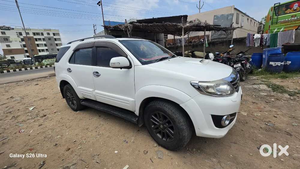 Toyota Fortuner Automatic 2016 Diesel 175000 Km Driven