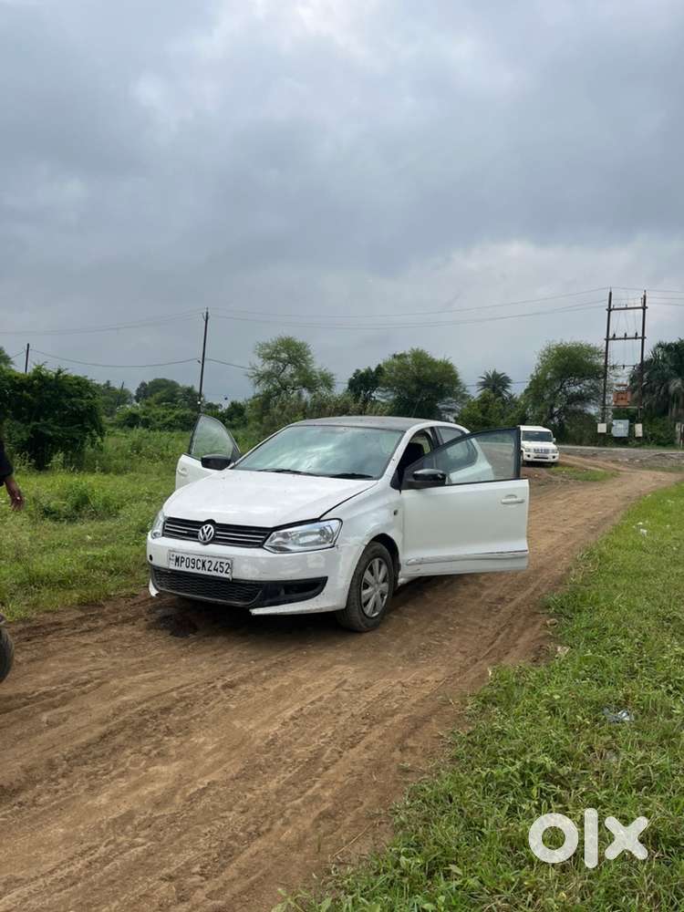Volkswagen Polo 2013 Petrol 95000 Km Driven