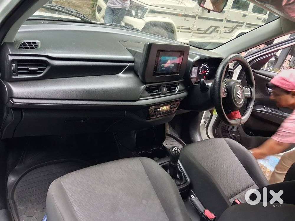 Maruti Suzuki Swift 1.2 Vxi (o), 2025, Petrol