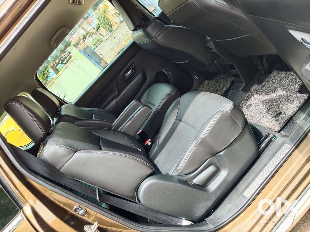 Maruti Suzuki Xl6 1.5 Alpha Plus Dual Tone Mt, 2022, Petrol