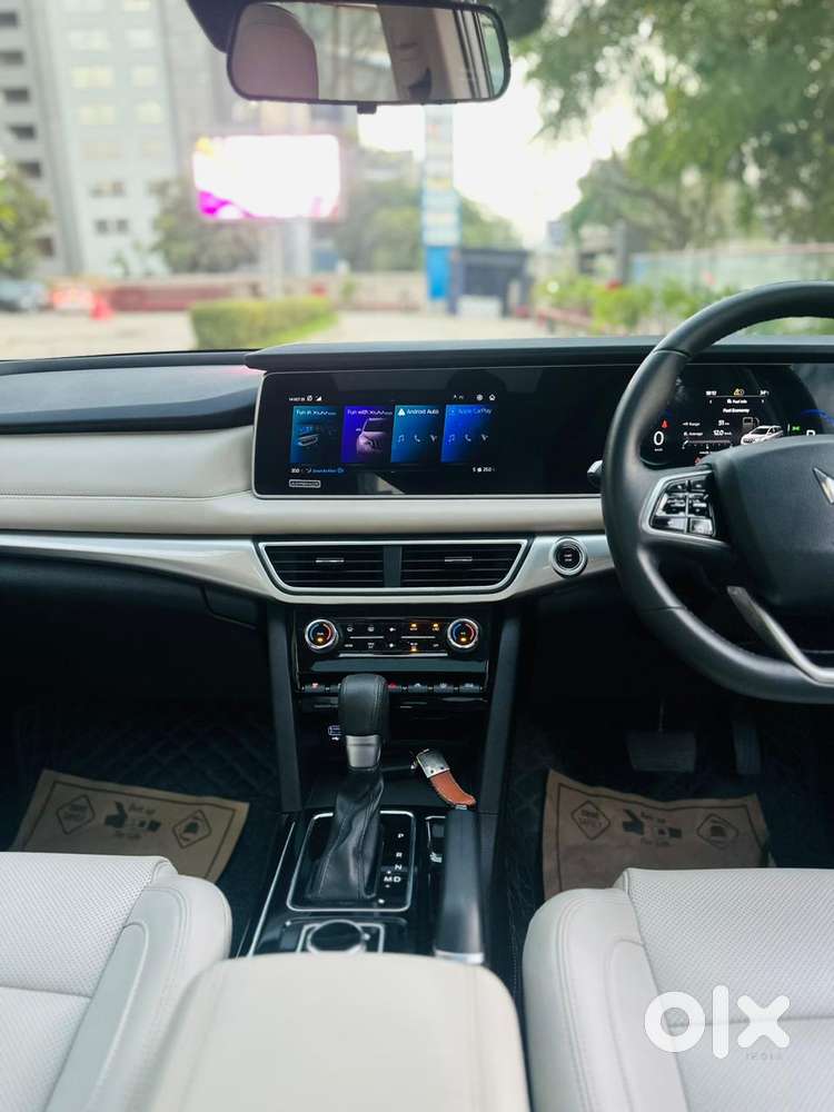 Mahindra Xuv700 2.2 Ax 7 Diesel At Str, 2024, Diesel