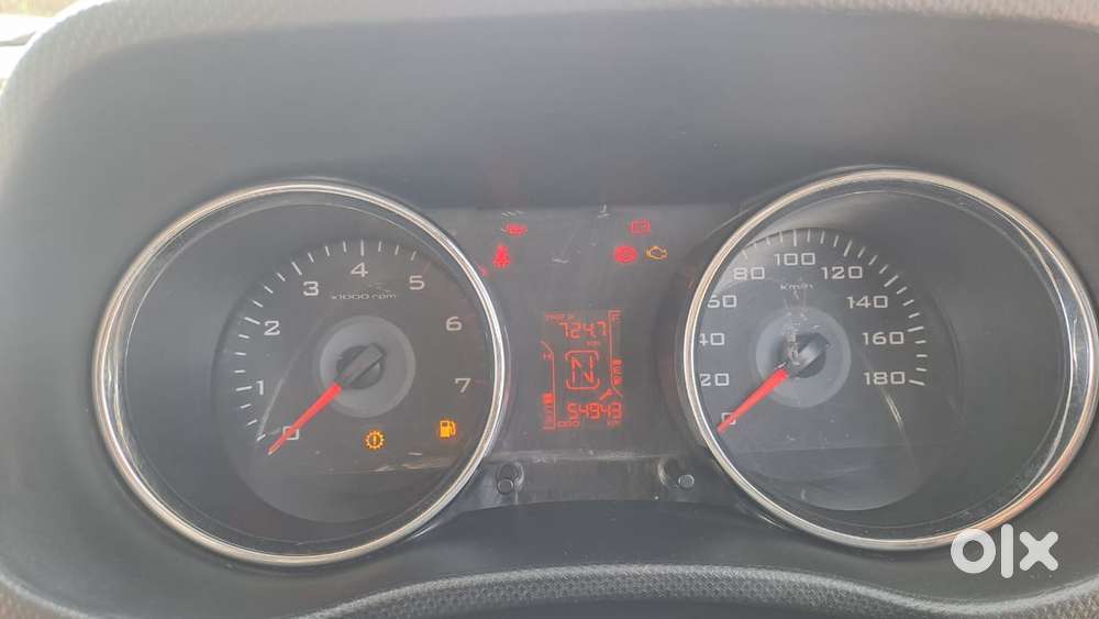 Mahindra Tuv 300 T8 Amt, 2015, Diesel