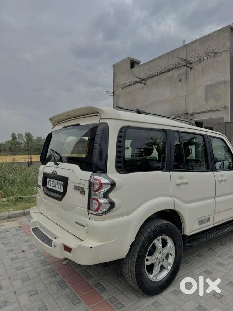 Mahindra Scorpio 2017