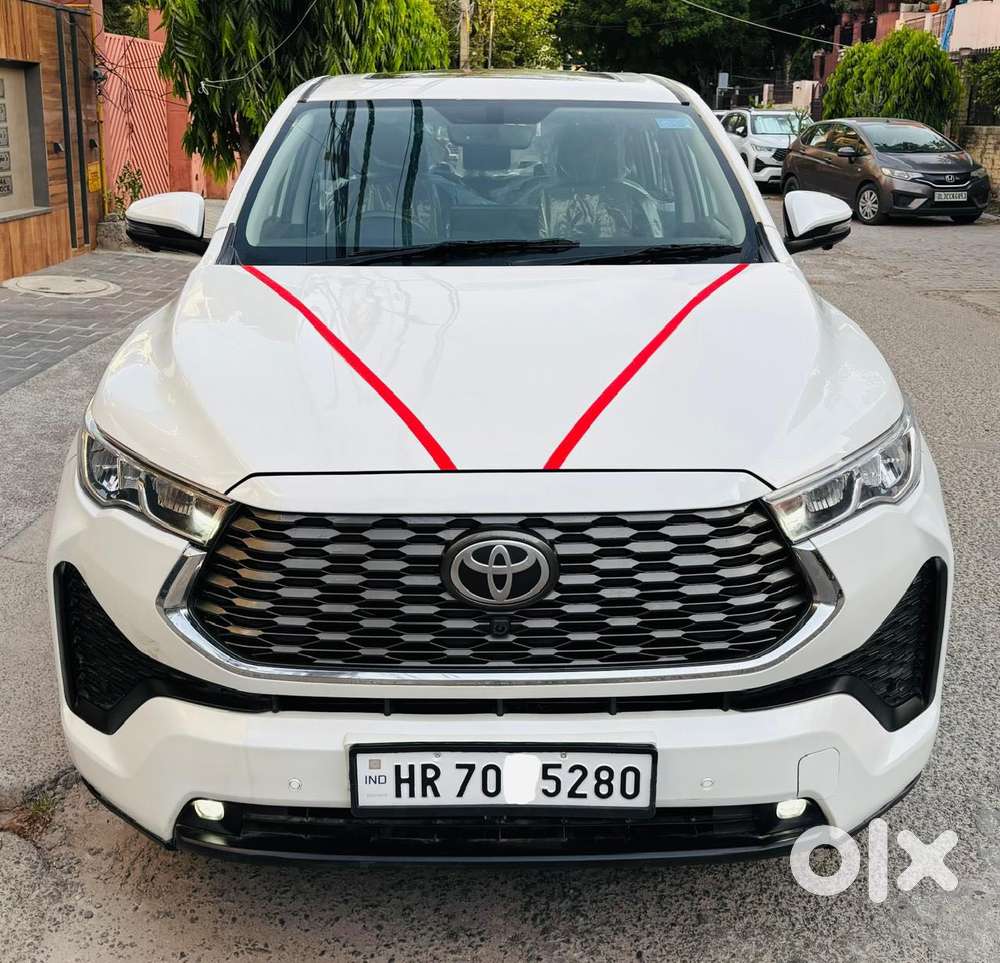 Toyota Innova Hycross 2.0 Vx (o) Hybrid 7 Str, 2025, Petrol