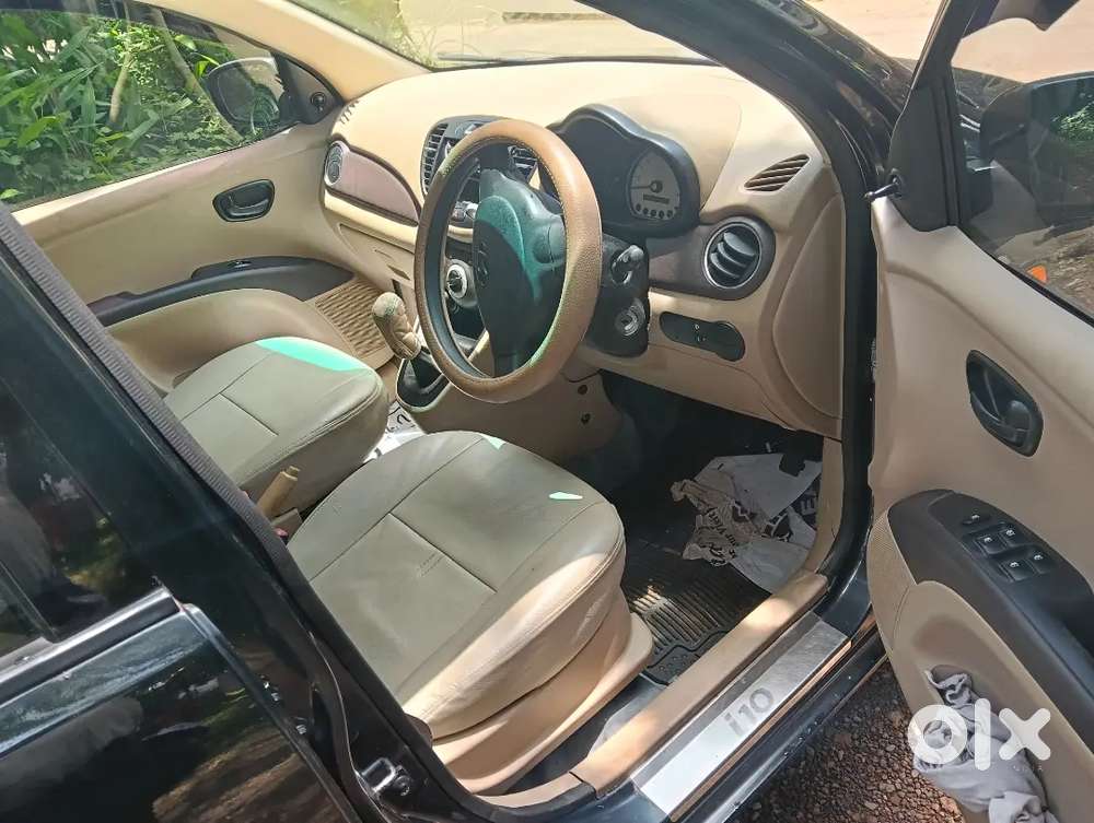 Hyundai I10 Sportz (എഴുപത് 12 -62-30-02) .