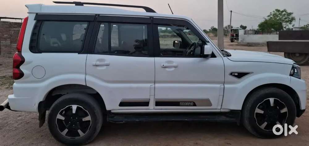 Mahindra Scorpio Classic 2023 September Diesel 64000 Km Driven