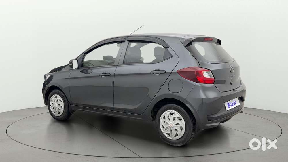 Tata Tiago 1.2 Revotron Xt, 2022, Petrol