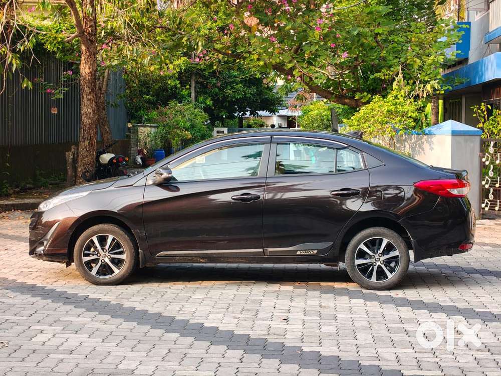 Toyota Yaris G Cvt, 2021, Petrol