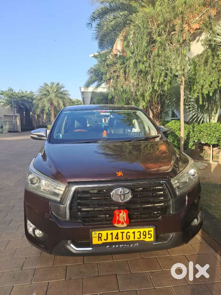 Toyota Innova Crysta 2.4 Z 2017