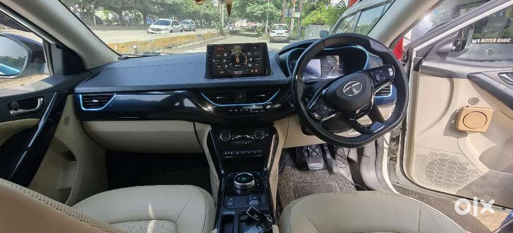 Tata Nexon Ev Max Xz+ Lux With 7.2kw Fast Charger