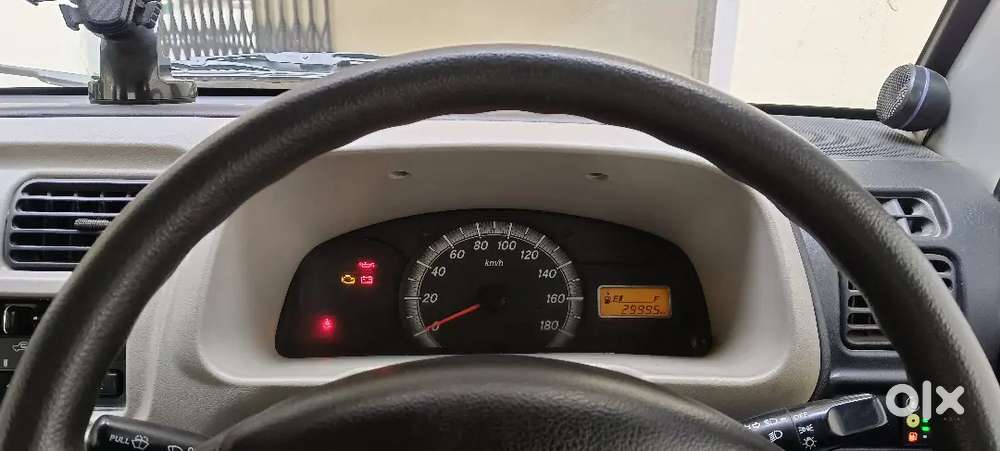 Brand New Car 
Abhi Tak Car Ki Service Company Me He Hui Hai