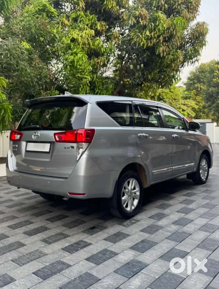 2019 Innova Crysta 2.4v Manual Single Owner Low Kilometres