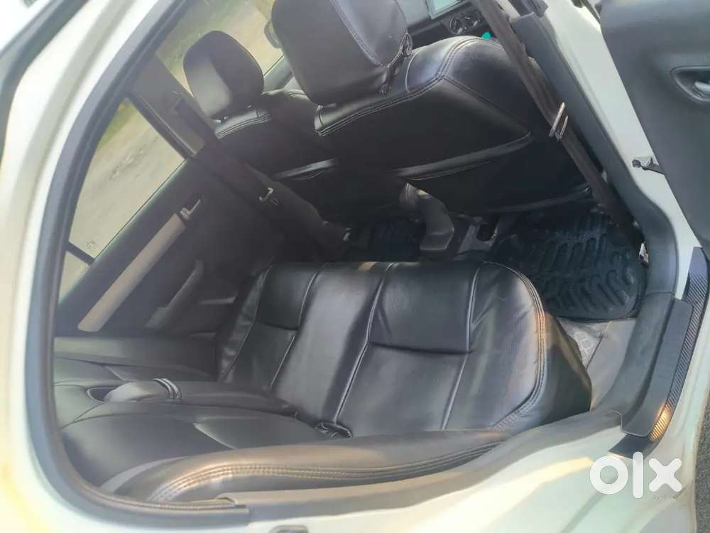 Maruti Suzuki Dzire 1.2 Vxi 2010