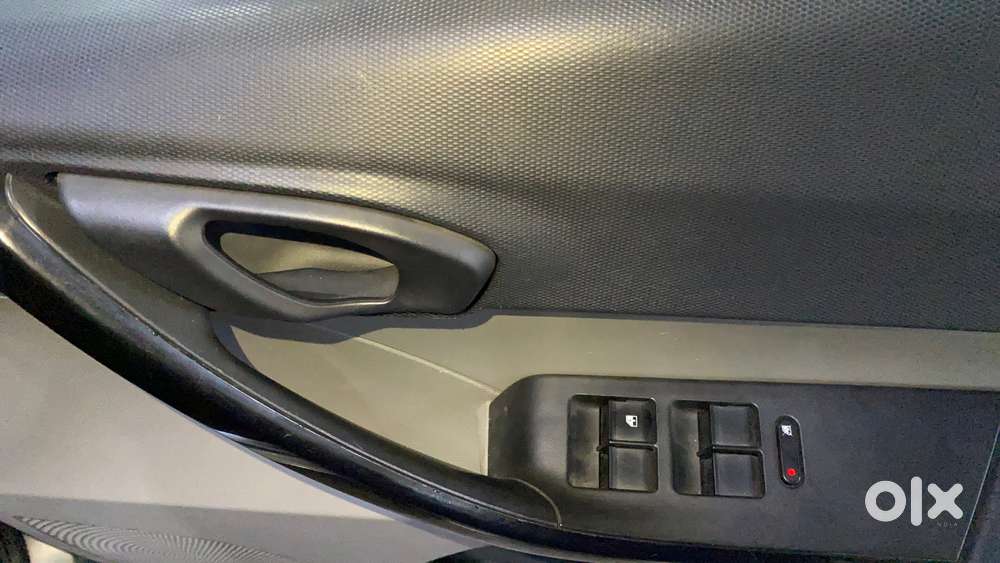 Tata Tiago 1.2 Revotron Xm, 2019, Petrol