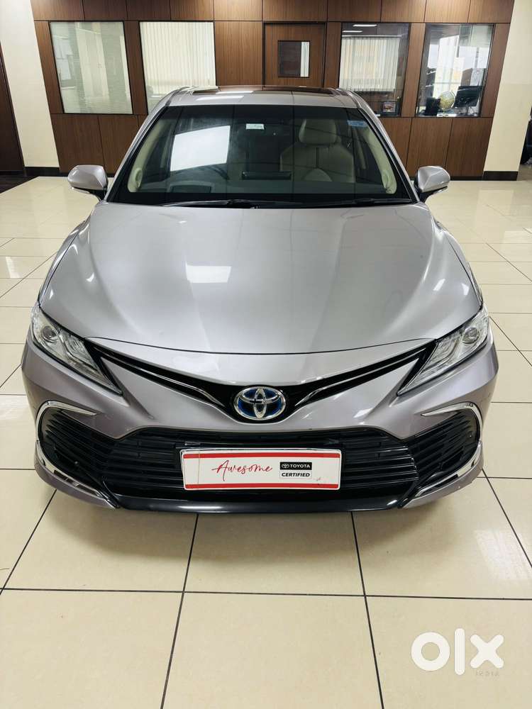 Toyota Camry [2019-ongoing] 2.5 Hybrid, 2023, Cng & Hybrids