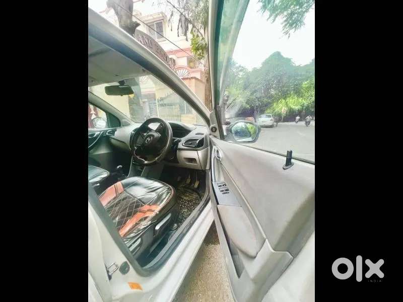 Tata Tigor Xza, 2020, Petrol