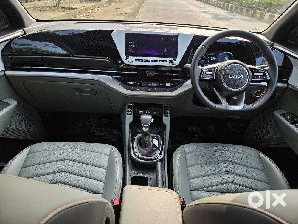 Kia Carens X Line 1.5 Turbo Petrol Dct 6 Str, 2023, Petrol