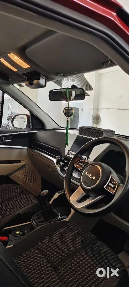 Kia Carens 2022 Petrol Well Maintained, 9500kms Driven, Used By Doctor