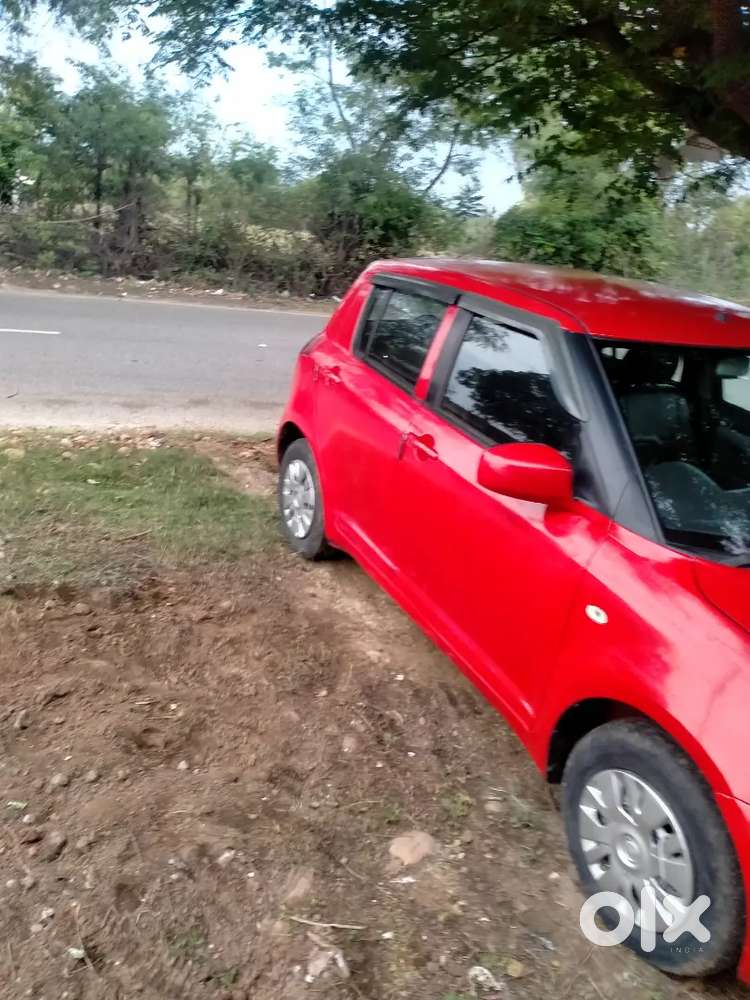 Maruti Suzuki Swift 2006 Petrol 95000 Km Driven