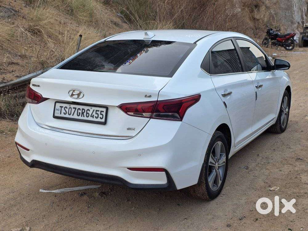 Hyundai Verna 1.6 Sx (o) Vtvt, 2019, Petrol