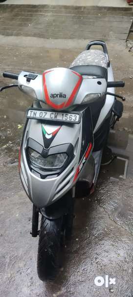 Aprilia second deals hand scooty